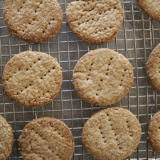 Gluten-free digestive biscuits